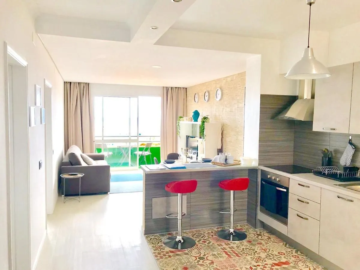 Charming Apartment In Funchal With Sea And Mountain View 70 M²